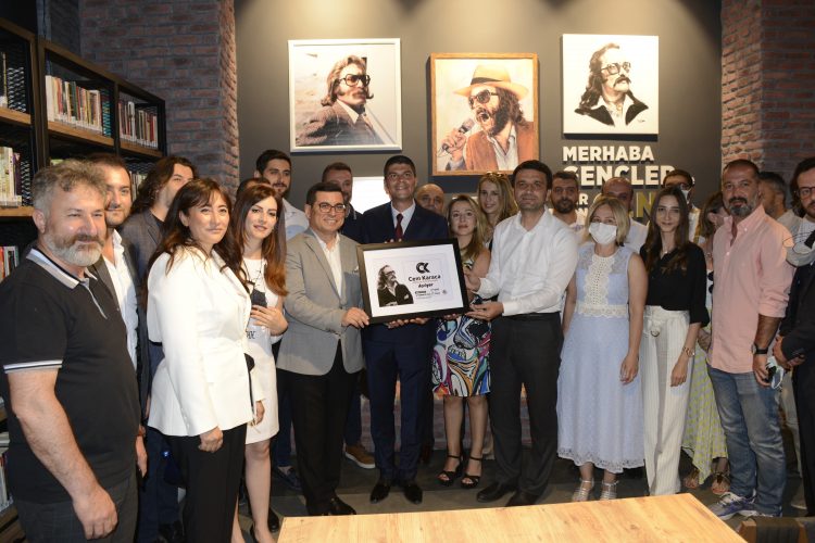 KEPEZ Belediyesi ve ANTGİAD iş birliğiyle, 5 Temmuz Antalya’nın düşman işgalinden kurtuluşunun 100. yılında gençlere Cem Karaca Gençlik Kütüphanesi armağan edildi.