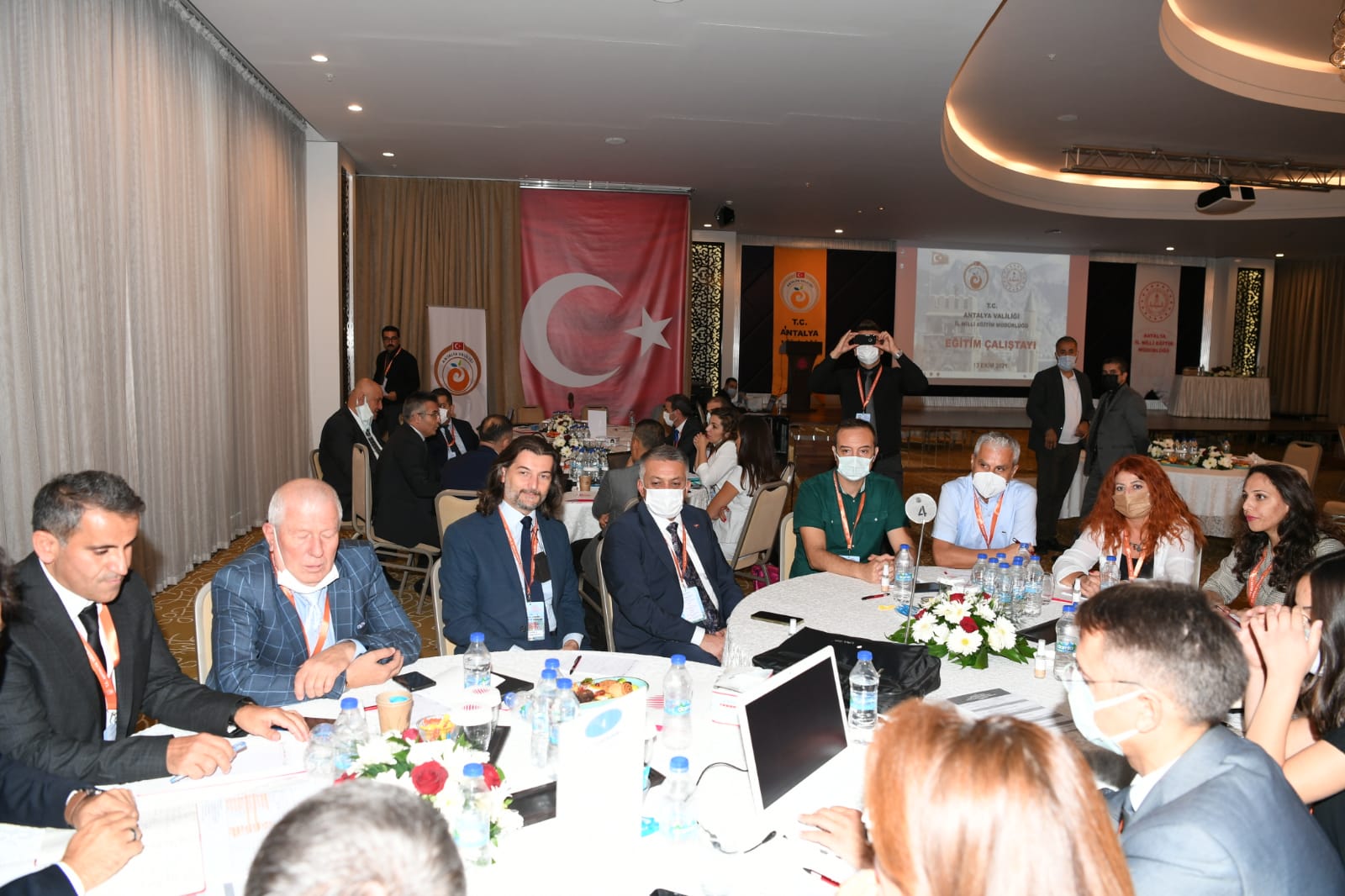 Antalya Valilik himayeleri ve İl Milli Eğitim koordinesinde “Eğitim Çalıştayı” na katıldık.