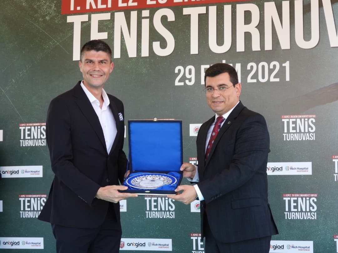 Kepez Belediyesi ve Kepez Belediye Spor işbirliğinde düzenlediğimiz 1. Kepez 29 Ekim Cumhuriyet Kupası Tenis Turnuvası