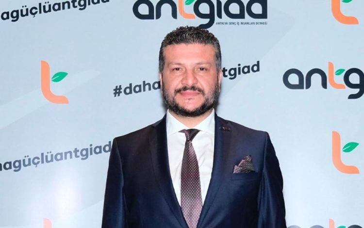 ERCAN YAVAŞ: “BAYRAMLAR, KALPTEN KALBE KURULAN EN GÜÇLÜ KÖPRÜLERDİR”